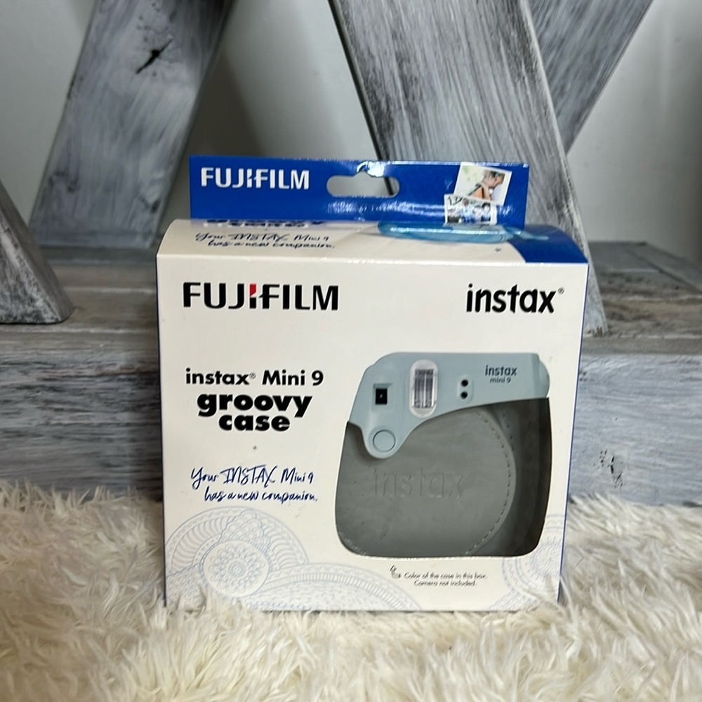Fujifilm Groovy Camera Case for Instax Mini 9, Smokey White